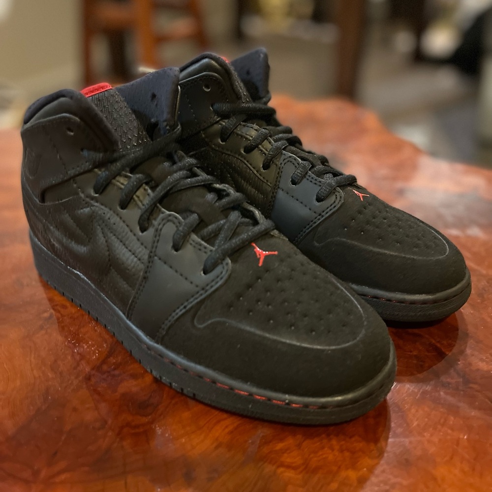 Nike Air Jordan 1 Retro 99 BG Shoes Sneakers new Youth size 6Y 6 Boys 654962 001